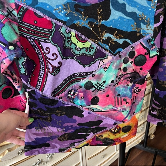 Y2K Colorful Abstract Patterned Top Medium - Picture 4 of 7